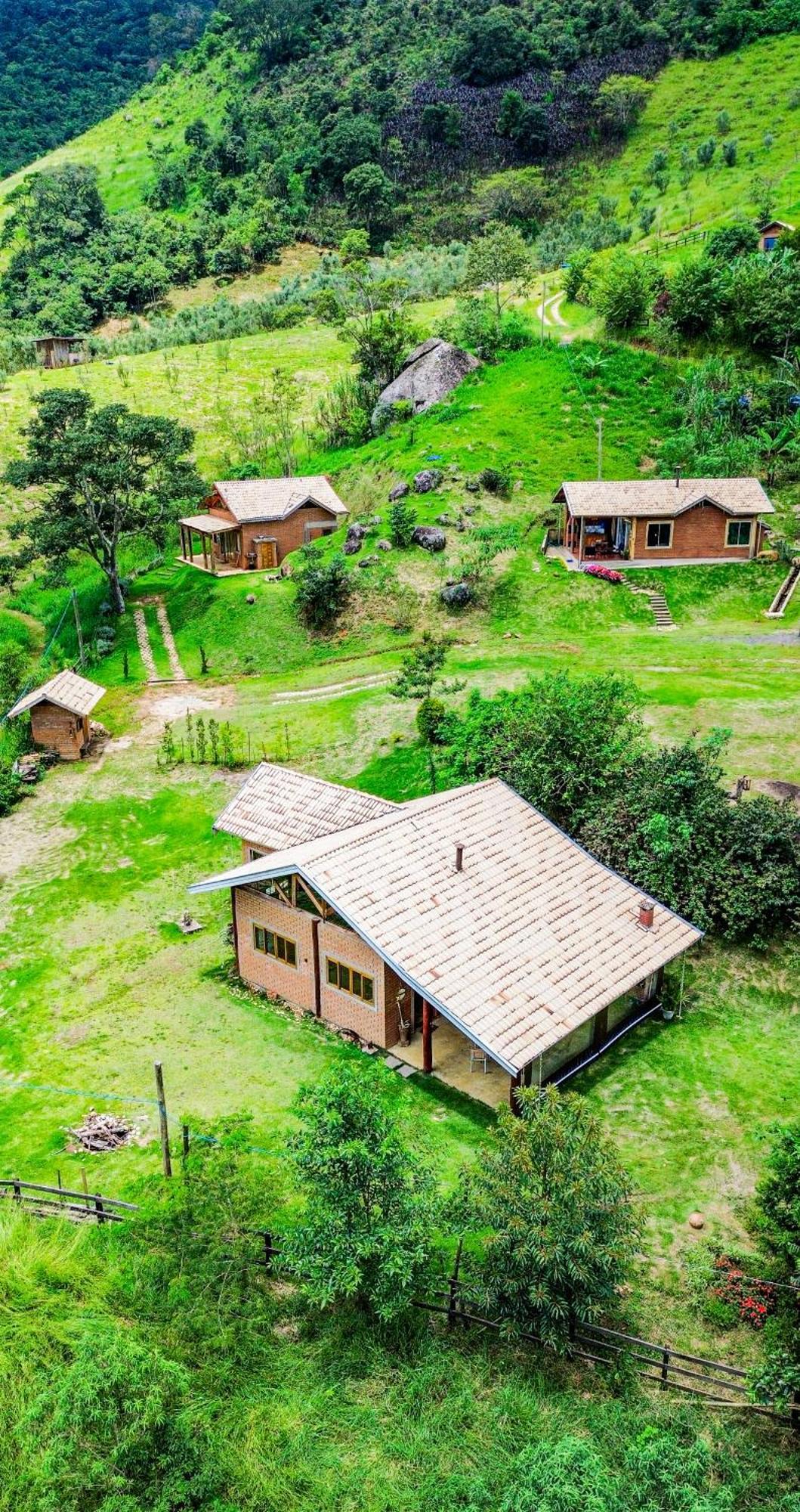Chale Araucaria- Vale Das Pedras Mg Sapucaí-Mirim Exteriör bild